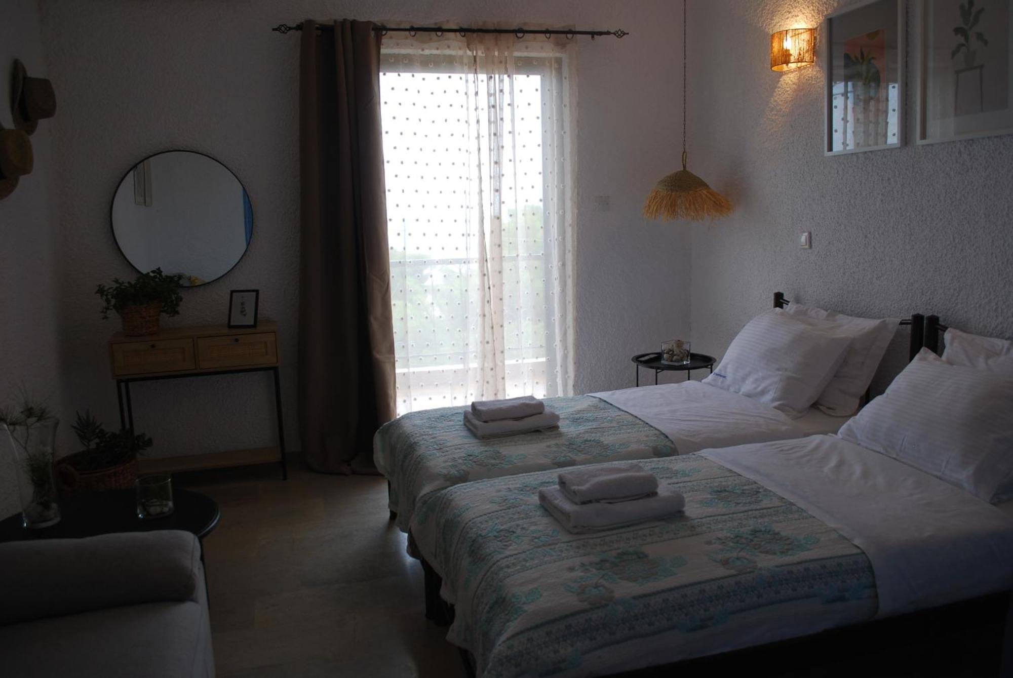 Sunset Rooms Agia Marina  Exterior foto