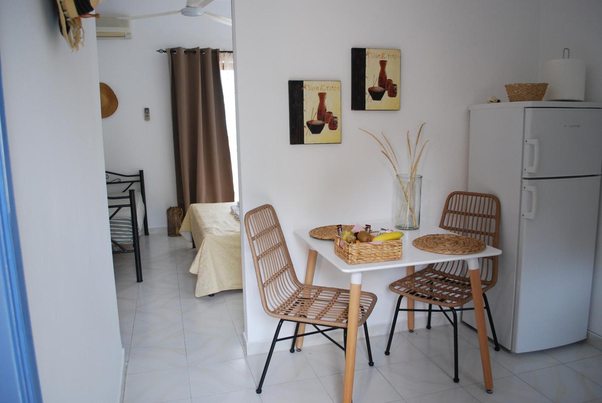 Sunset Rooms Agia Marina  Exterior foto