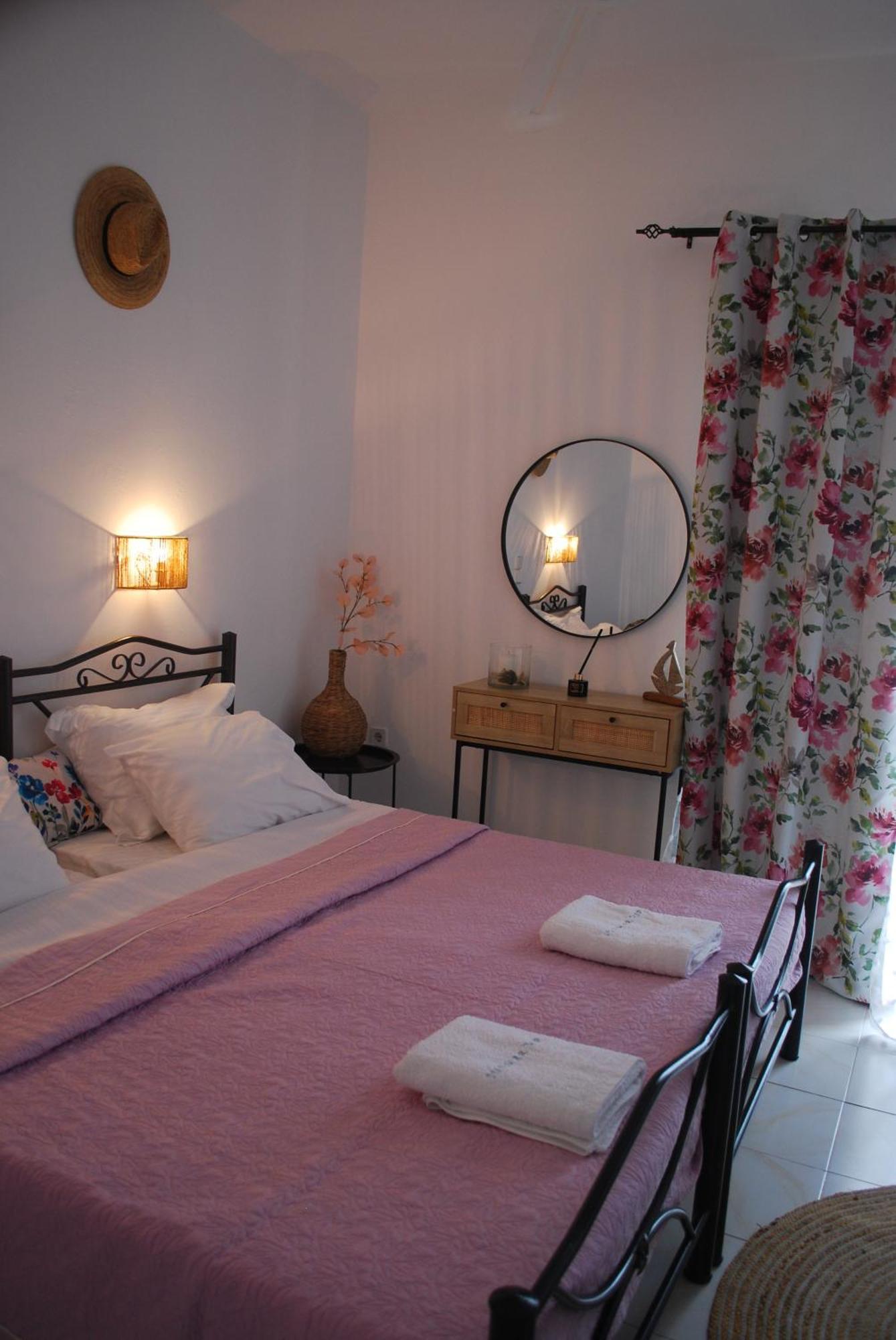 Sunset Rooms Agia Marina  Exterior foto